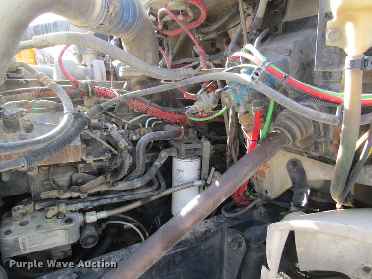 image for item DB9773 2002 Freightliner FL80 refuse truck