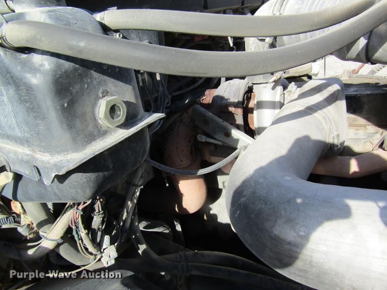 image for item DB9773 2002 Freightliner FL80 refuse truck