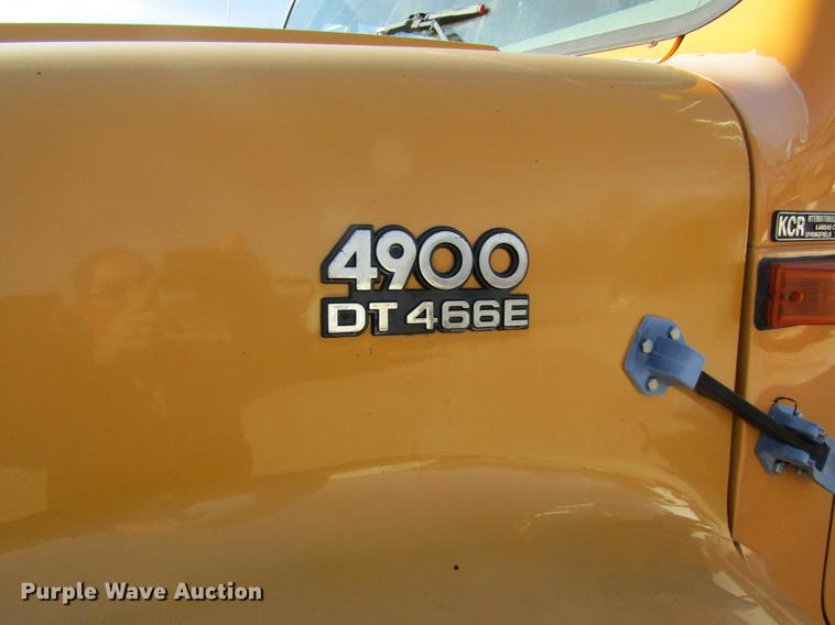 image for item DB9774 1999 International 4900 dump truck