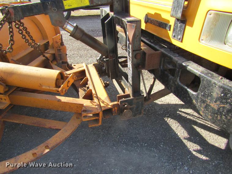 image for item DB9774 1999 International 4900 dump truck