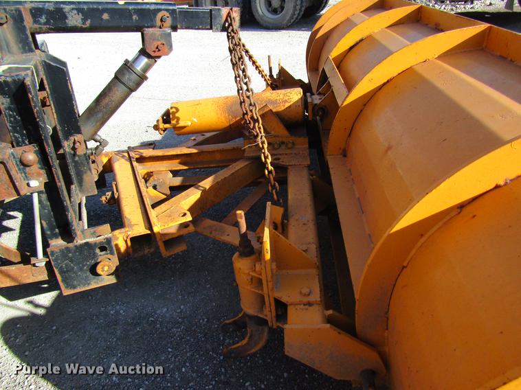 image for item DB9774 1999 International 4900 dump truck