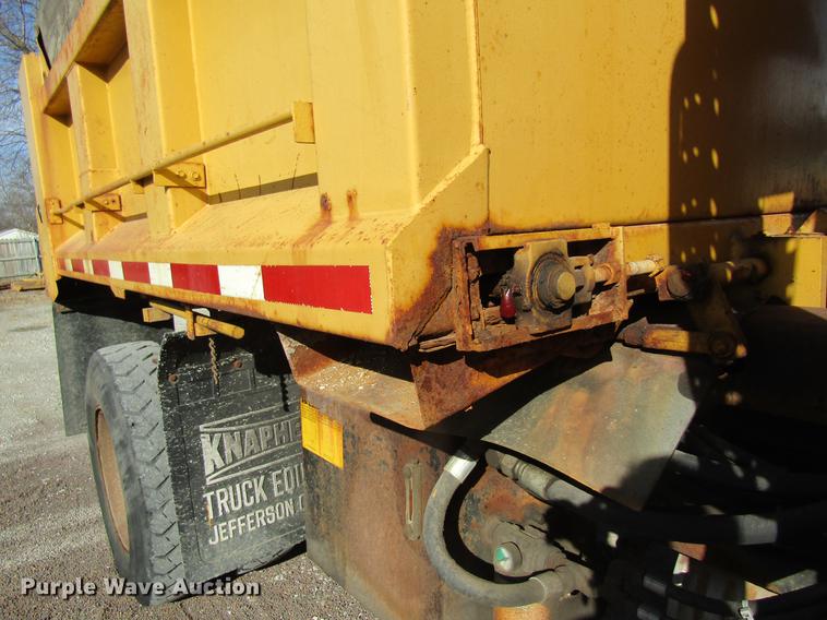 image for item DB9774 1999 International 4900 dump truck