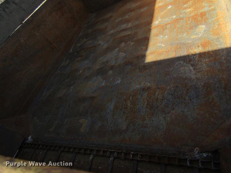 image for item DB9774 1999 International 4900 dump truck