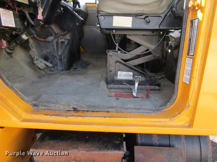 image for item DB9774 1999 International 4900 dump truck