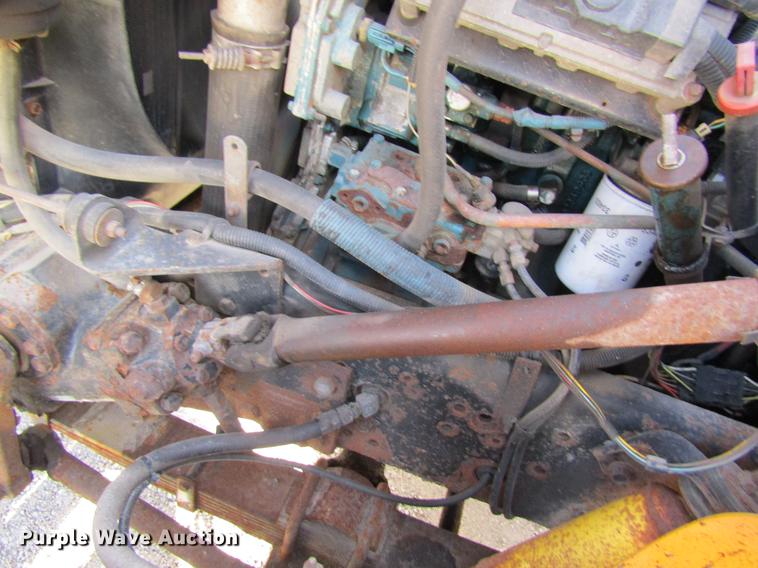 image for item DB9774 1999 International 4900 dump truck