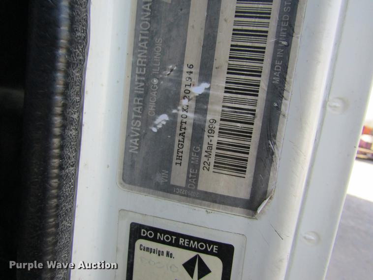 image for item DB9775 1999 International 2674 refuse truck