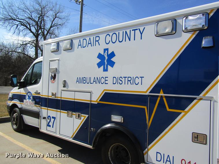 image for item DB9776 2011 Freightliner Sprinter 3500 ambulance