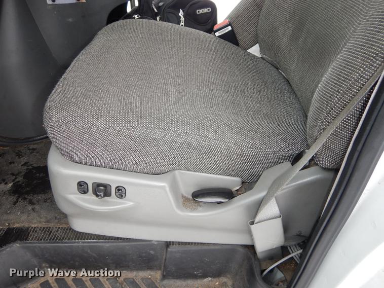 image for item DC0254 2007 Ford Eldorado E450 shuttle bus