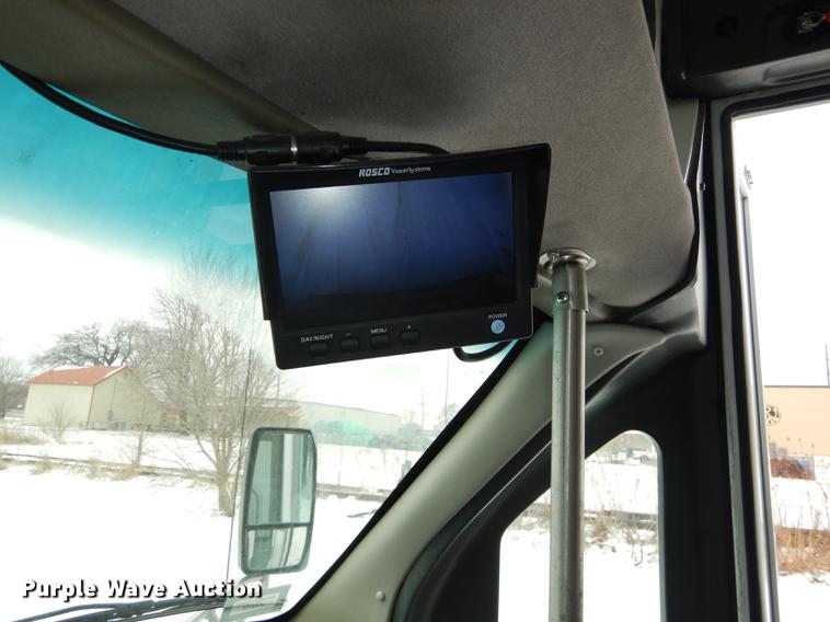 image for item DC0254 2007 Ford Eldorado E450 shuttle bus