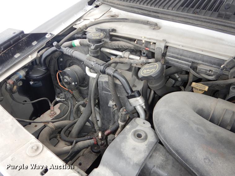 image for item DC0254 2007 Ford Eldorado E450 shuttle bus