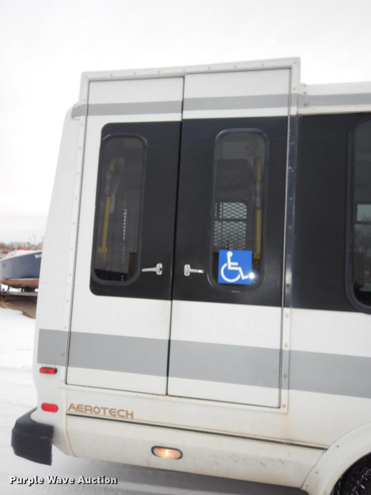 image for item DC0254 2007 Ford Eldorado E450 shuttle bus