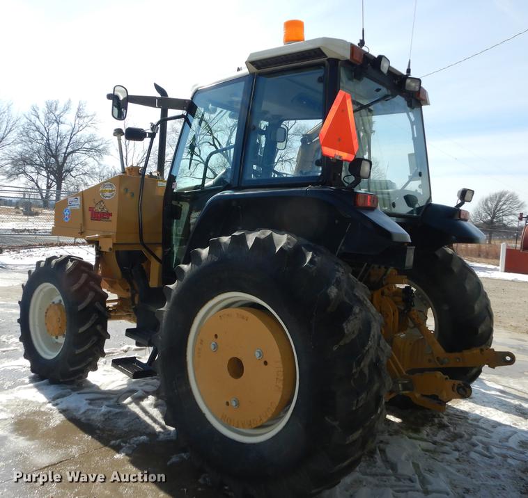 image for item DC0259 2000 New Holland TS110 MFWD tractor