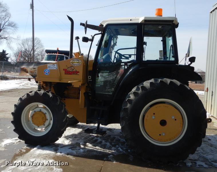 image for item DC0259 2000 New Holland TS110 MFWD tractor