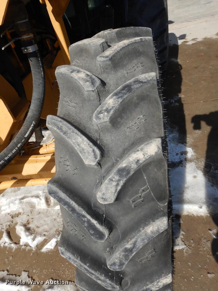 image for item DC0259 2000 New Holland TS110 MFWD tractor