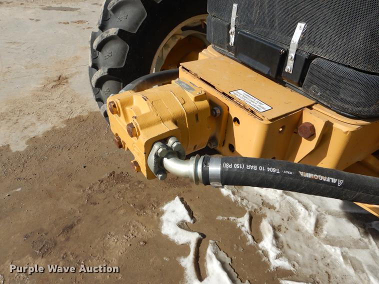 image for item DC0259 2000 New Holland TS110 MFWD tractor