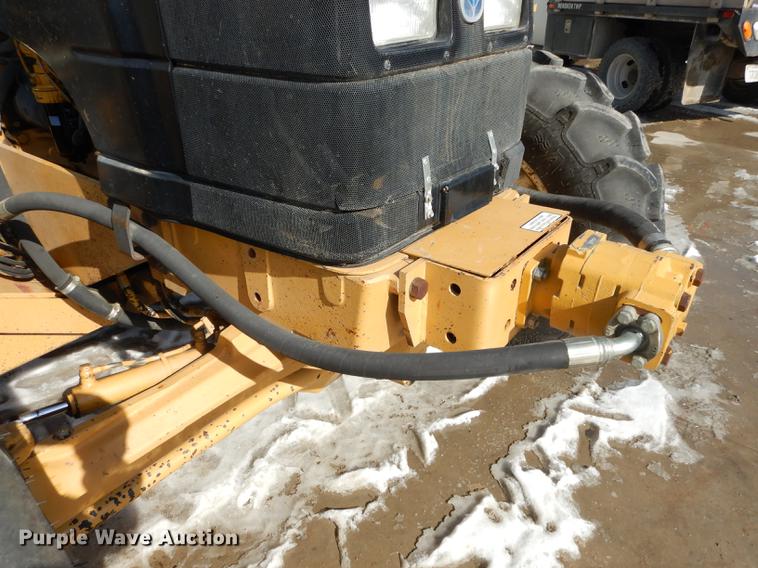 image for item DC0259 2000 New Holland TS110 MFWD tractor