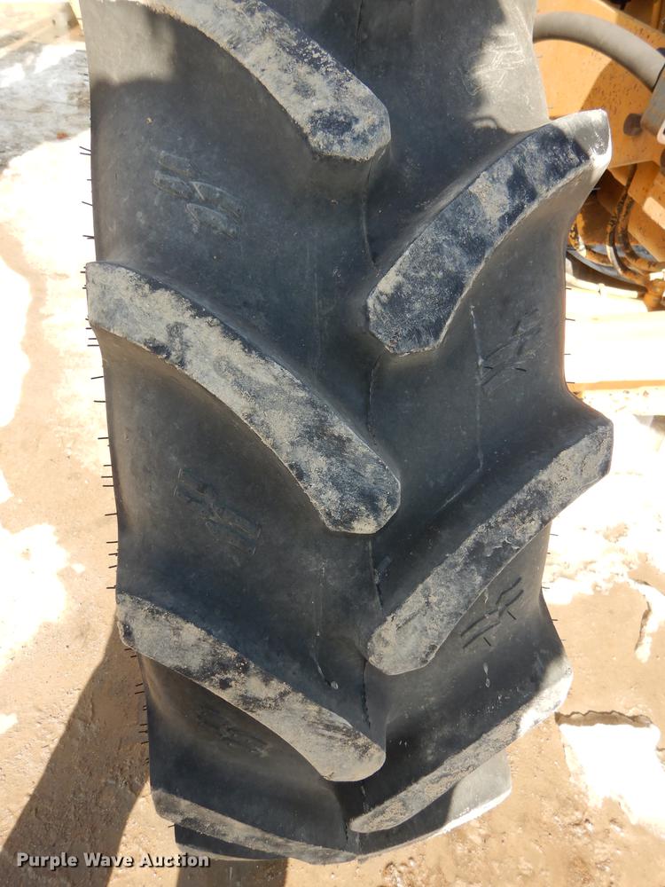 image for item DC0259 2000 New Holland TS110 MFWD tractor