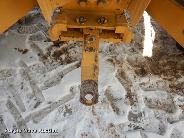 image for item DC0259 2000 New Holland TS110 MFWD tractor