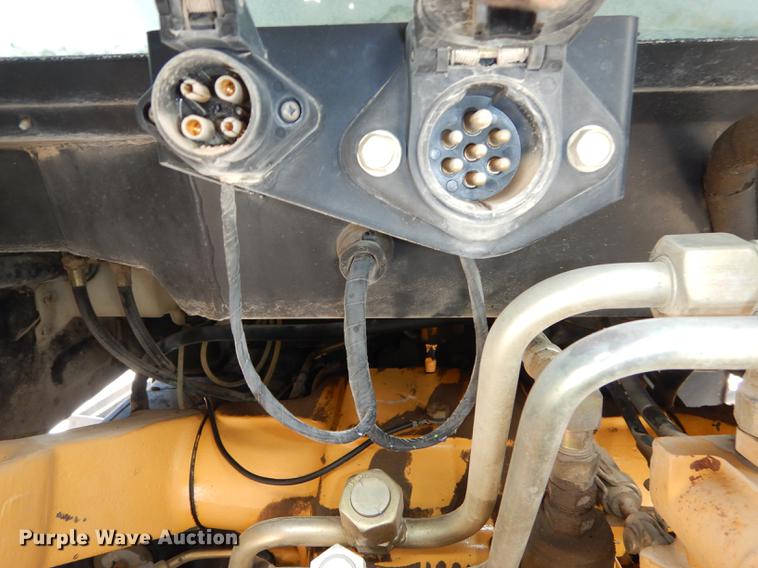 image for item DC0259 2000 New Holland TS110 MFWD tractor