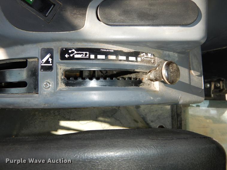 image for item DC0259 2000 New Holland TS110 MFWD tractor