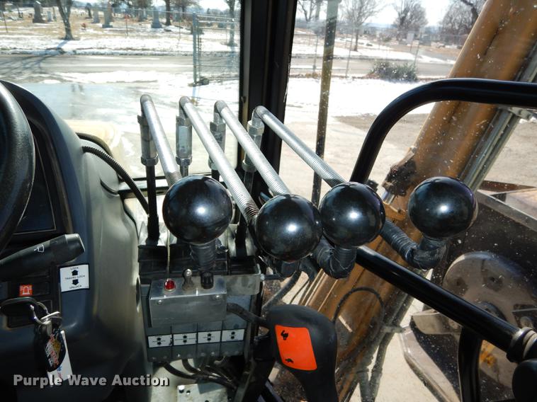 image for item DC0259 2000 New Holland TS110 MFWD tractor