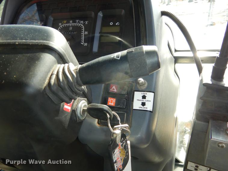 image for item DC0259 2000 New Holland TS110 MFWD tractor