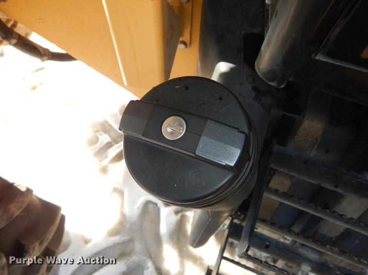 image for item DC0259 2000 New Holland TS110 MFWD tractor