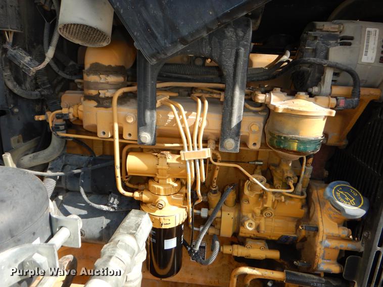 image for item DC0259 2000 New Holland TS110 MFWD tractor