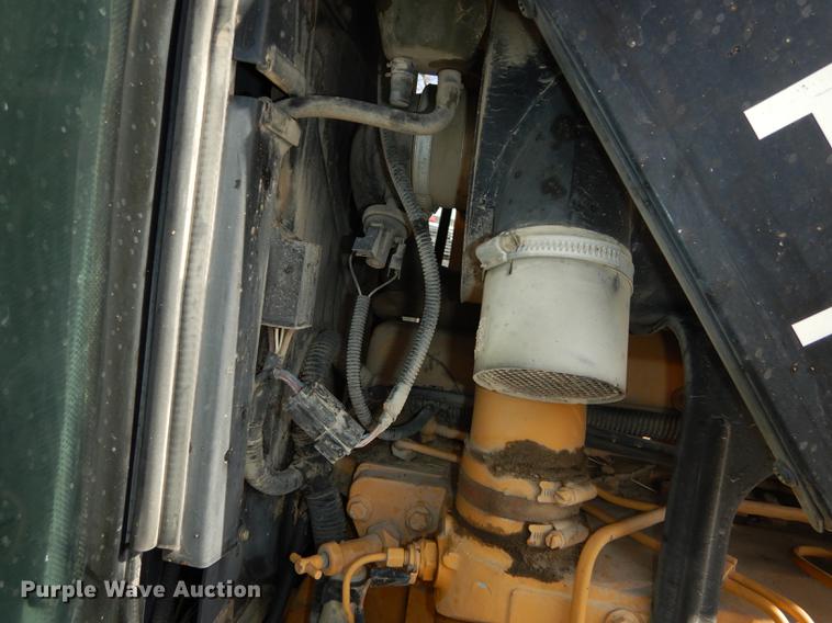 image for item DC0259 2000 New Holland TS110 MFWD tractor