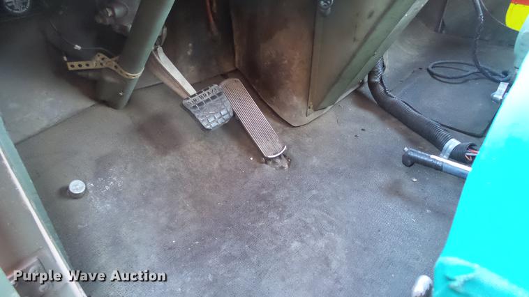 image for item DC0545 1984 Am General tank truck