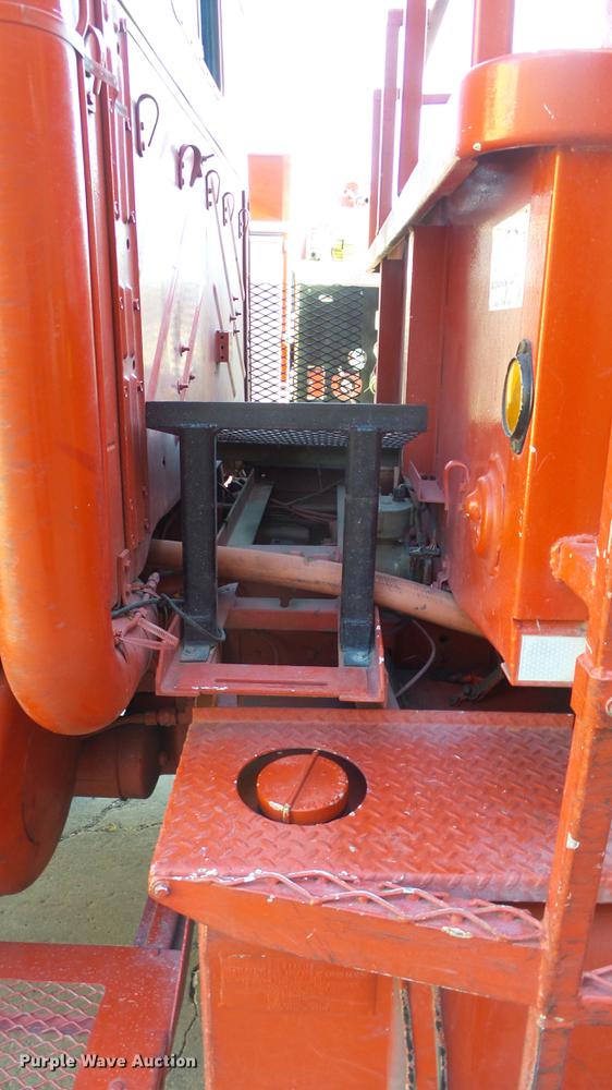 image for item DC0545 1984 Am General tank truck