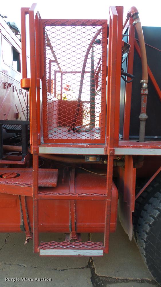 image for item DC0545 1984 Am General tank truck