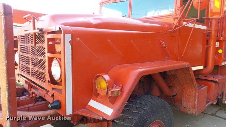 image for item DC0545 1984 Am General tank truck