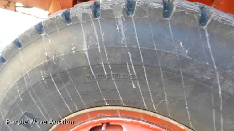 image for item DC0545 1984 Am General tank truck