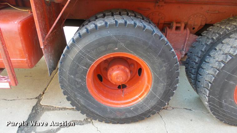 image for item DC0545 1984 Am General tank truck