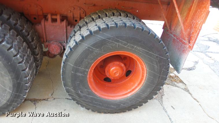 image for item DC0545 1984 Am General tank truck