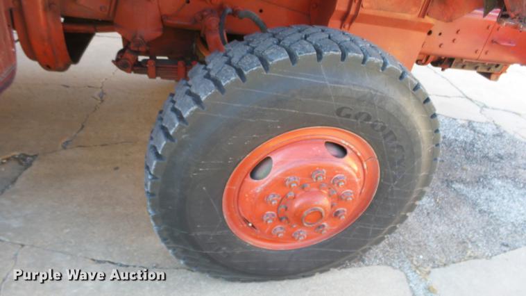 image for item DC0545 1984 Am General tank truck