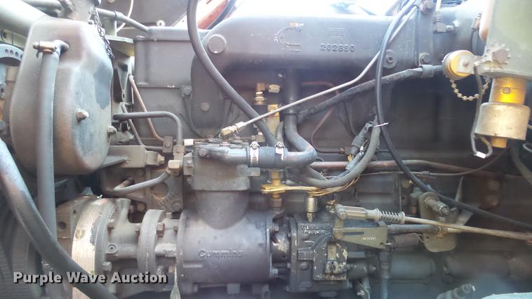 image for item DC0545 1984 Am General tank truck