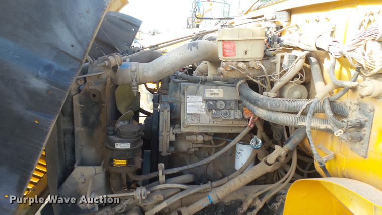 image for item DC1932 2003 International school bus