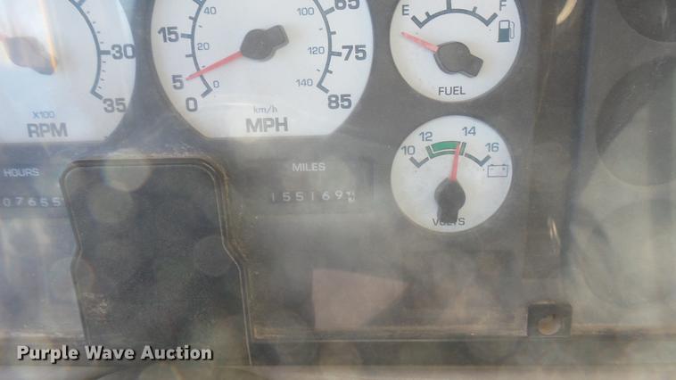 image for item DC1932 2003 International school bus