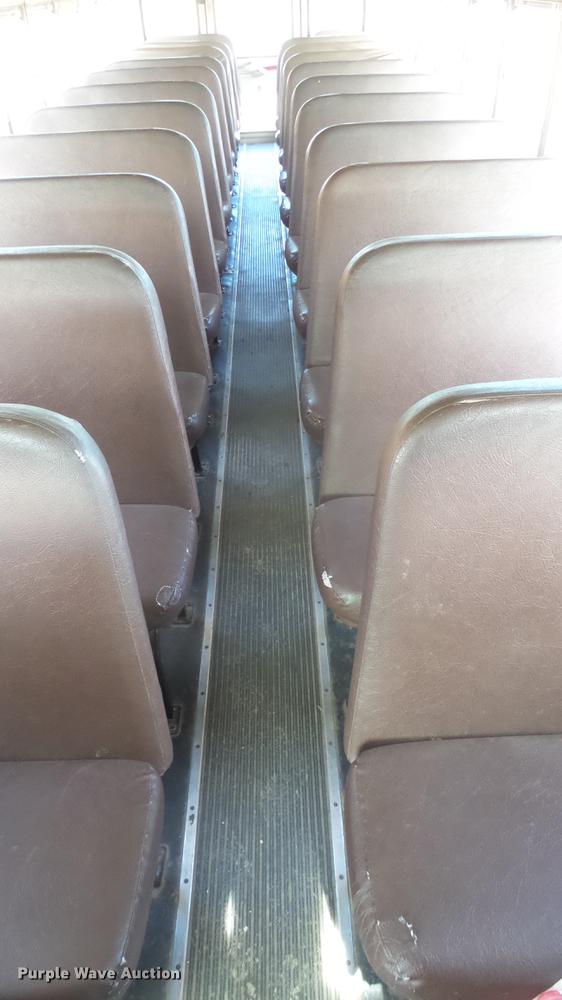 image for item DC1932 2003 International school bus