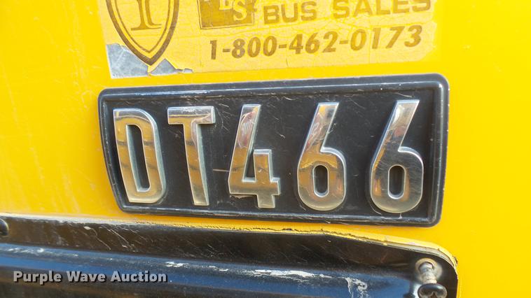 image for item DC1932 2003 International school bus