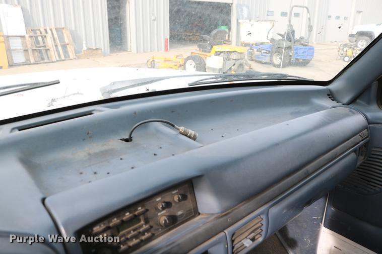 image for item DC3558 1993 Ford F350 Super Duty bucket truck