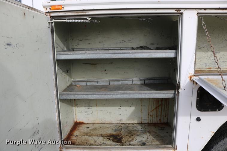 image for item DC3558 1993 Ford F350 Super Duty bucket truck