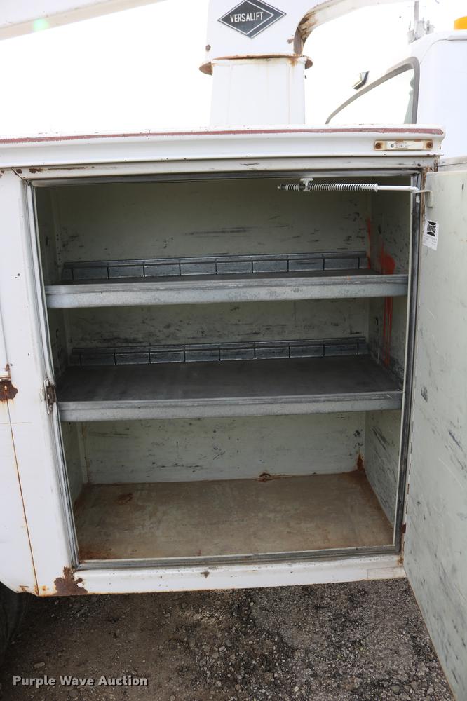 image for item DC3558 1993 Ford F350 Super Duty bucket truck