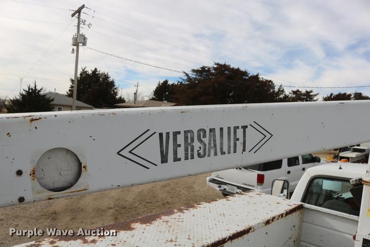 image for item DC3558 1993 Ford F350 Super Duty bucket truck