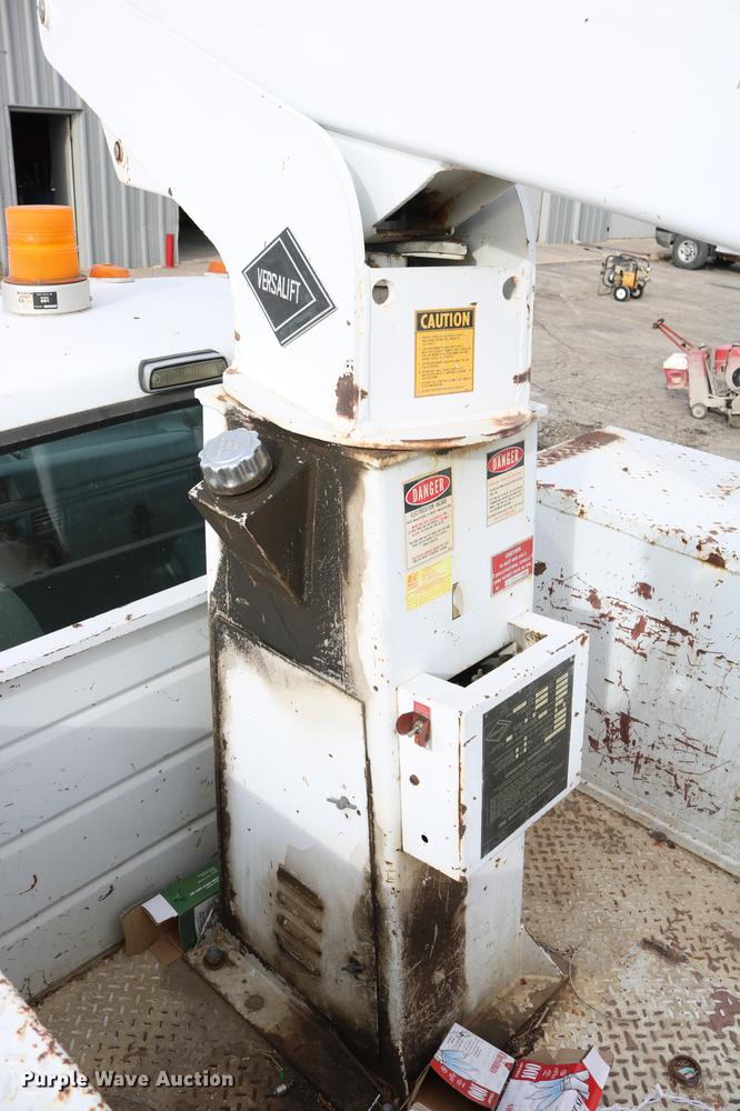 image for item DC3558 1993 Ford F350 Super Duty bucket truck