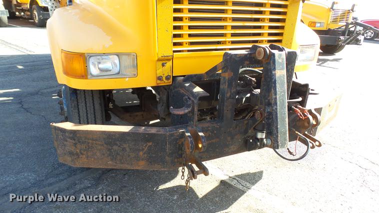 image for item DC4249 2000 International 4900 dump truck