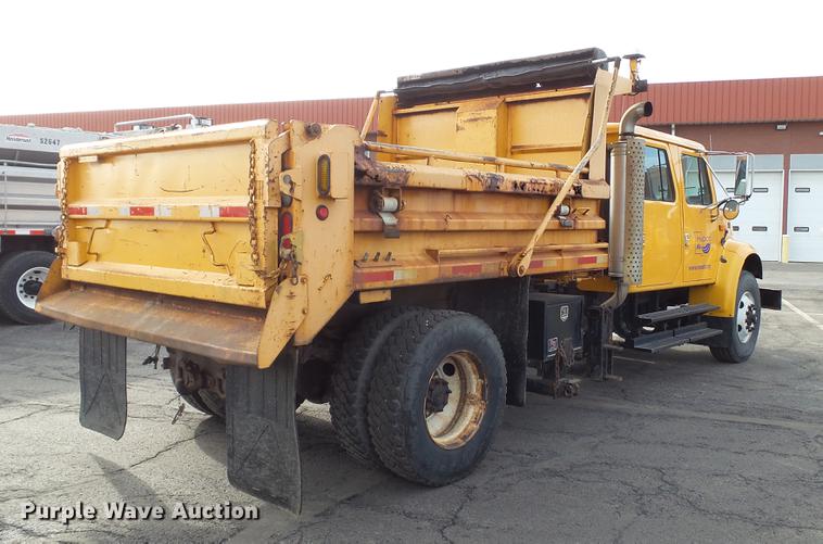 image for item DC5611 2002 International 4900 Crew Cab dump truck