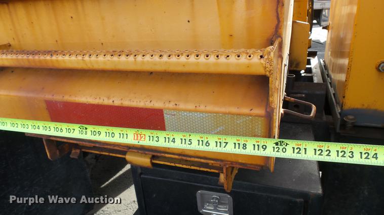 image for item DC5611 2002 International 4900 Crew Cab dump truck